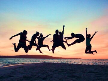 Sonhar com Amigos do Exterior