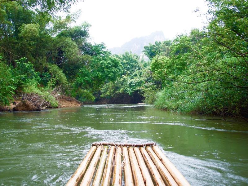 Sonhar com Jangada no Rio