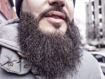 Sonhar com Barba Abundante