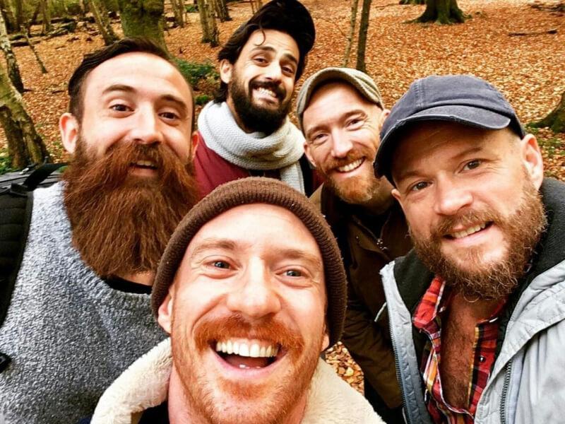 Sonhar com Barba de Amigo