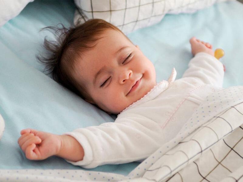 Sonhar com Bebê Dormindo