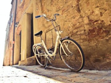Thumbnail Sonhar com Bicicleta Antiga