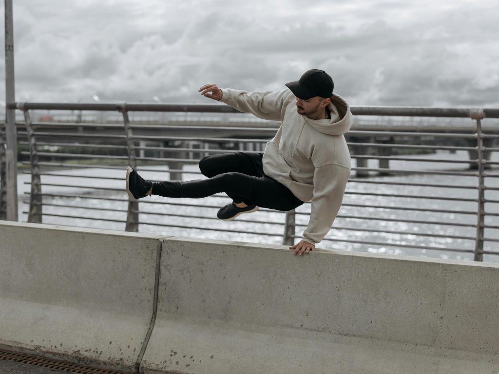 Sonhar com Salto de Parede