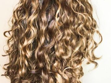 Sonhar com Cabelo Crespo