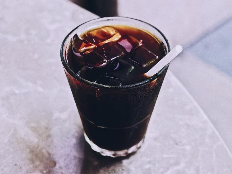 Sonhar com Café Frio
