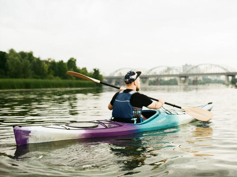 Sonhar com Canoa Nova