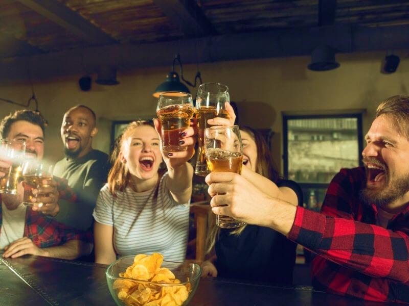 Sonhar com Cantina no Trabalho