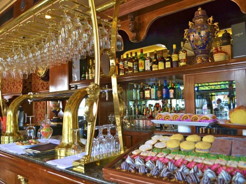 Sonhar com Restaurante Cantina