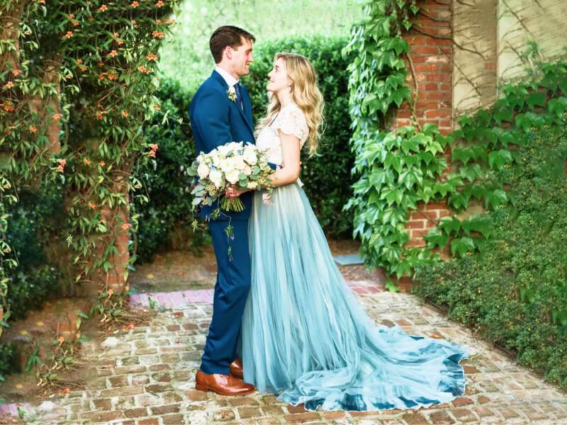 Sonhar com Casamento em Azul
