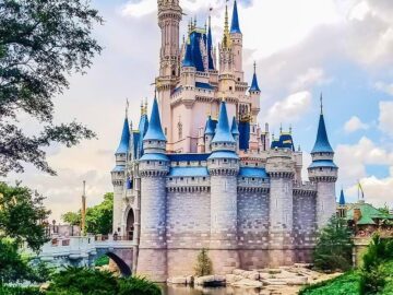 Thumbnail Sonhar com Castelo Azul