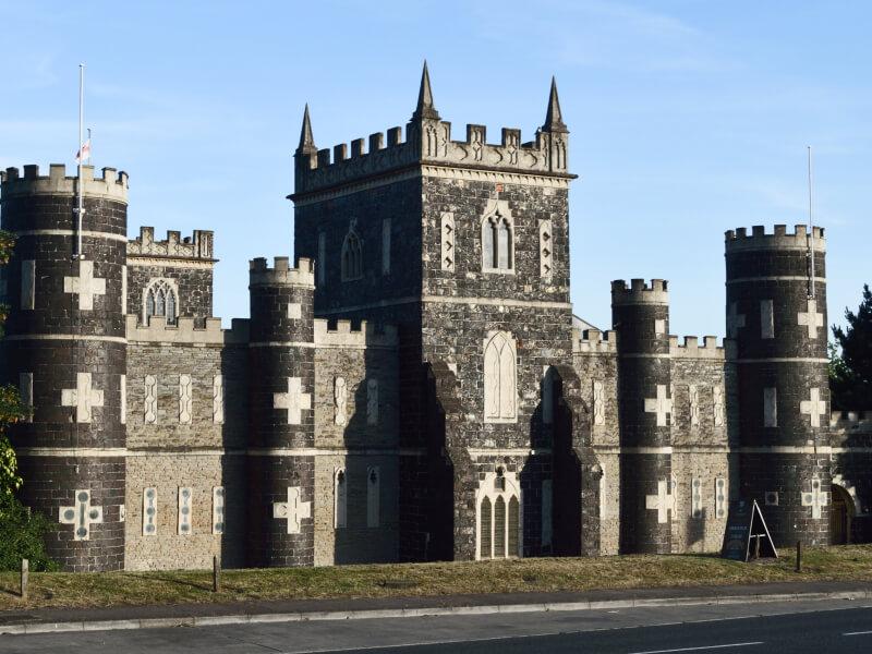 Sonhar com Castelo Negro