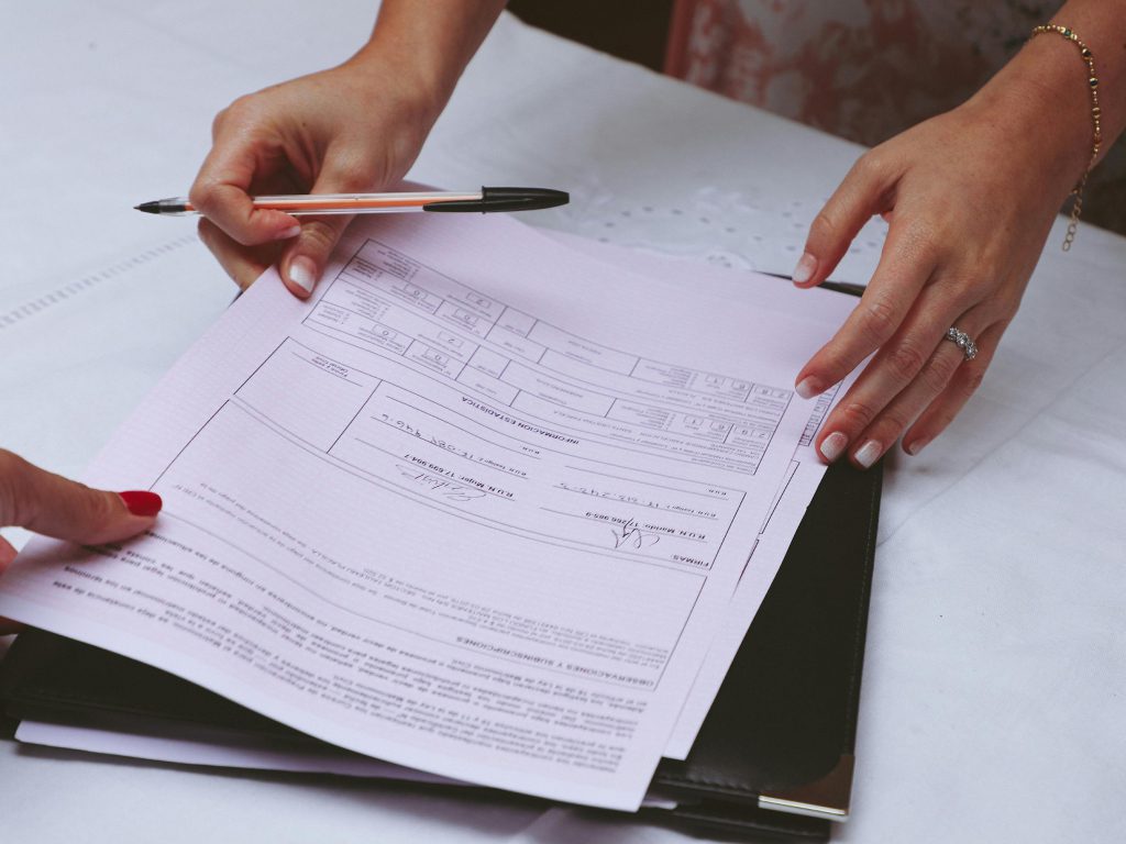 Sonhar com Certificado de Antecedentes