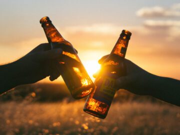 Thumbnail Sonhar com Bebendo Cerveja