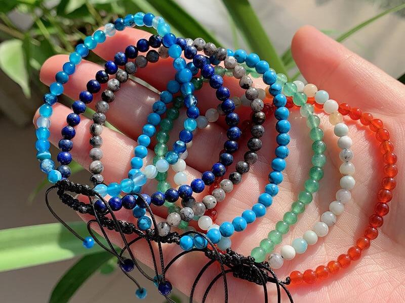 Sonhar com Chaquira de Cores