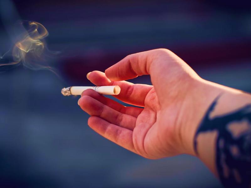 Sonhar com Cigarro Aceso