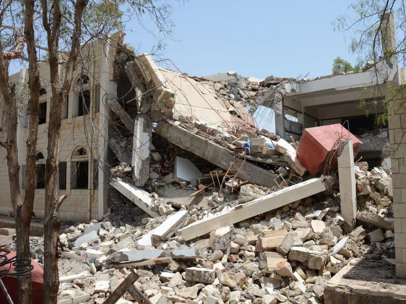 Sonhar com Faculdade Destruída
