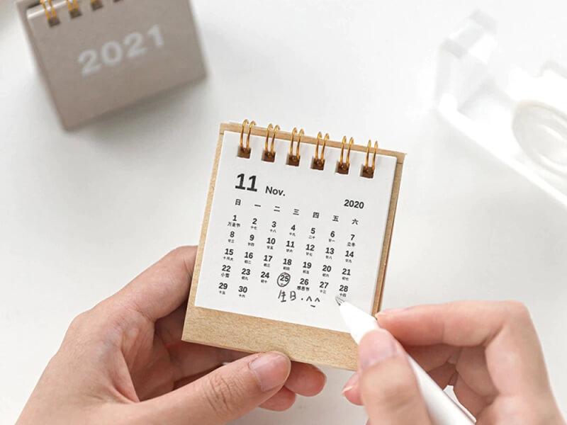 Sonhar com Comprar Calendários