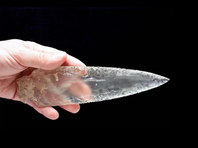 Sonhar com Adaga de Cristal