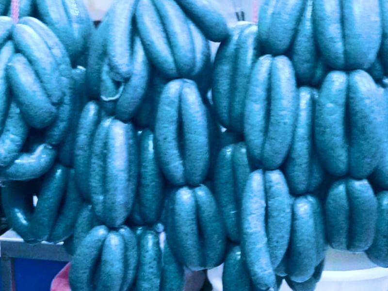 Sonhar com Salsichas Azuis