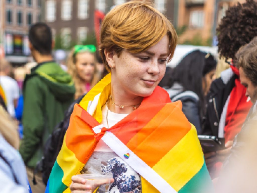 Sonhar com Anão Gay