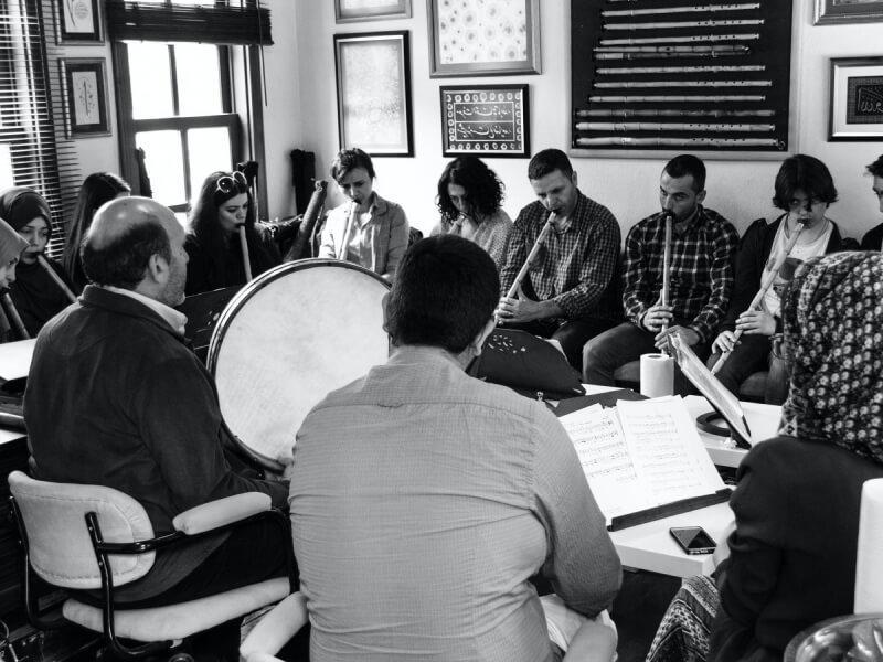 Sonhar com Escola de Música