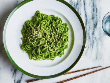 Sonhar com Macarrão Verde