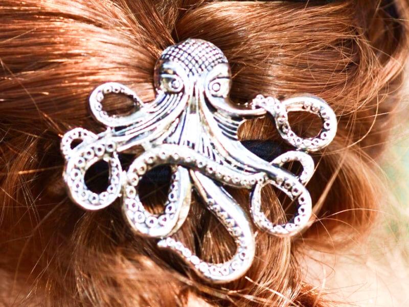 Sonhar com Gancho de Cabelo