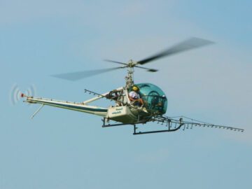 Thumbnail Sonhar com Helicóptero Pequeno