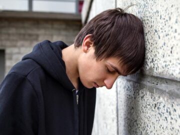 Thumbnail Sonhar com Filho com Depressão