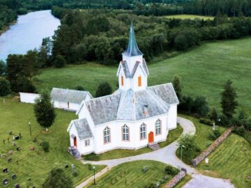 Sonhar com Igreja Branca