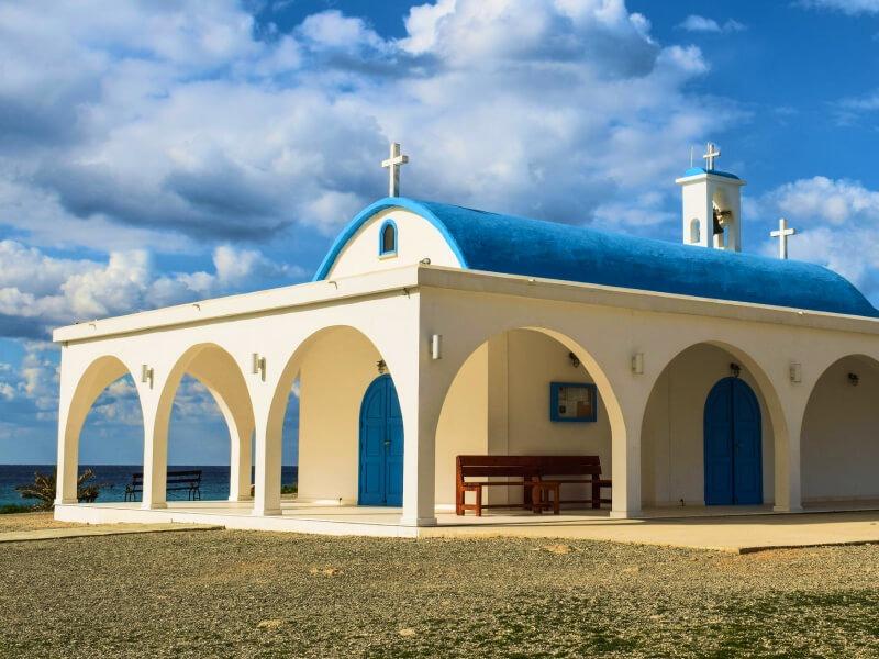 Sonhar com Igreja