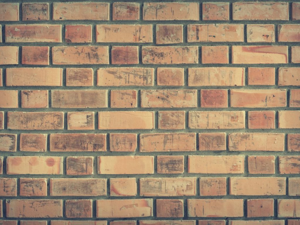 Sonhar com Tijolos de Parede