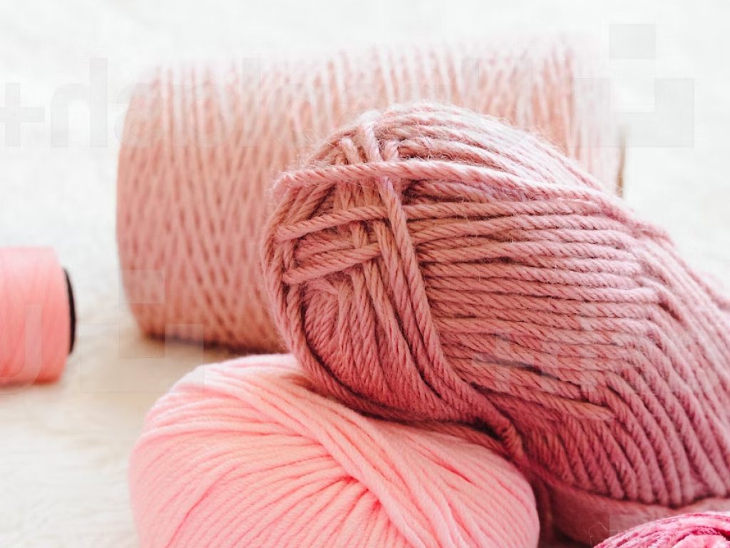 Sonhar com Lã Rosa