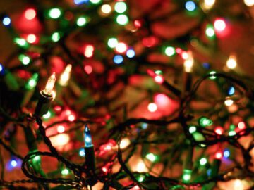 Sonhar com Luzes de Natal