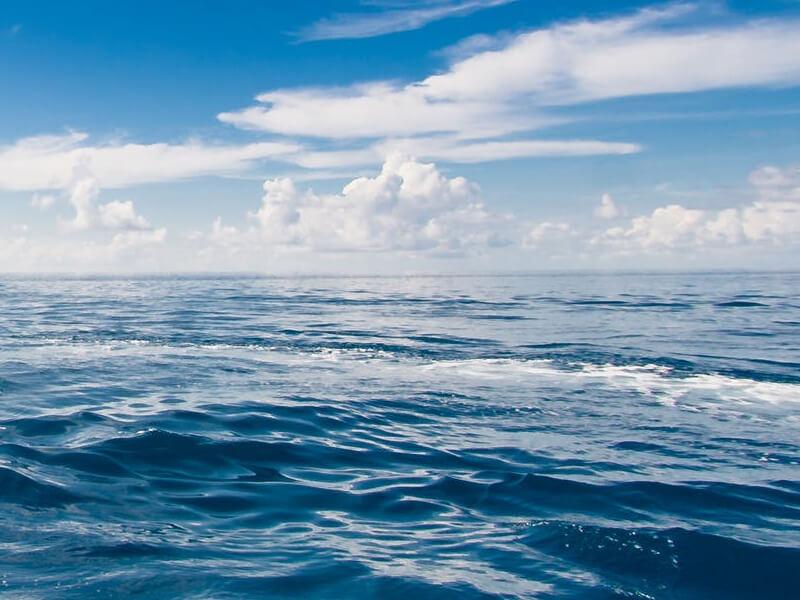 Sonhar com Mar Azul