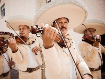 Thumbnail Sonhar com Mariachis Brancos