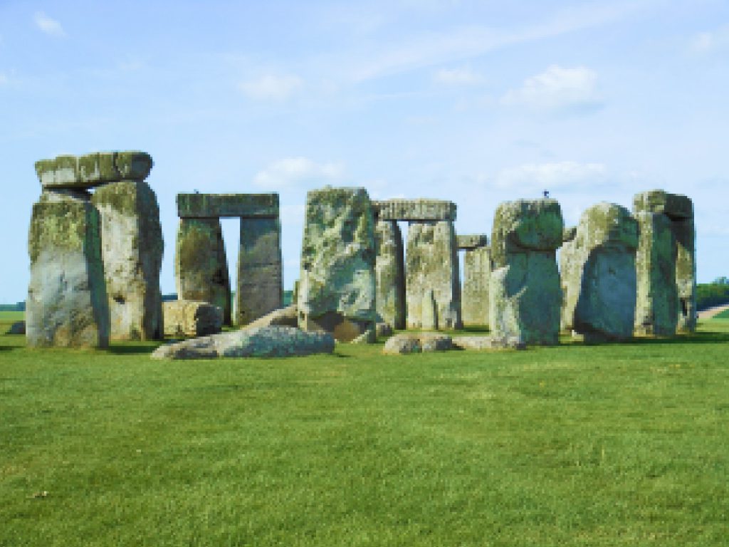 Sonhar com Monumentos Antigos
