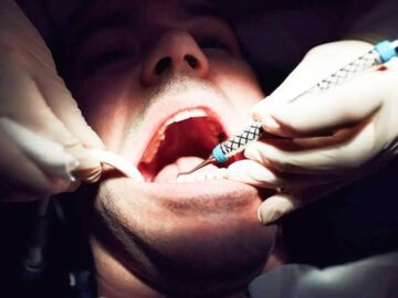 Thumbnail Sonhar com Odor de Dentista