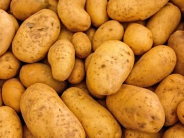 Thumbnail Sonhar com Batatas em Abundância