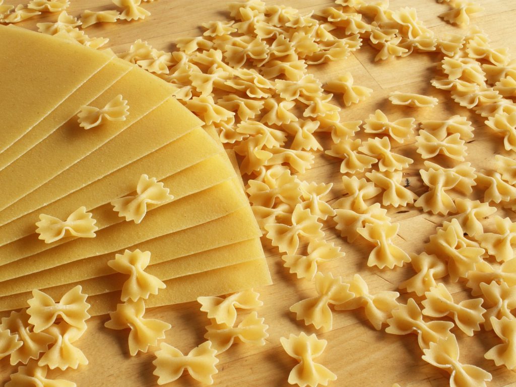 Sonhar com Pacotes de Macarrão