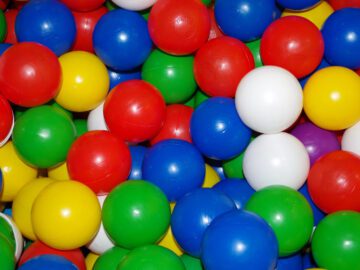 Thumbnail Sonhar com Bola Colorida
