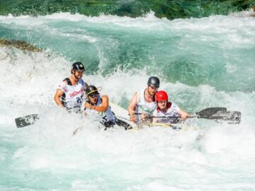 Thumbnail Sonhar com Pessoas em uma Canoa