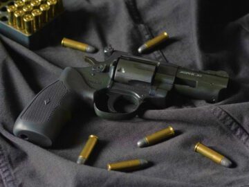 Thumbnail Sonhar com Pistola e Balas