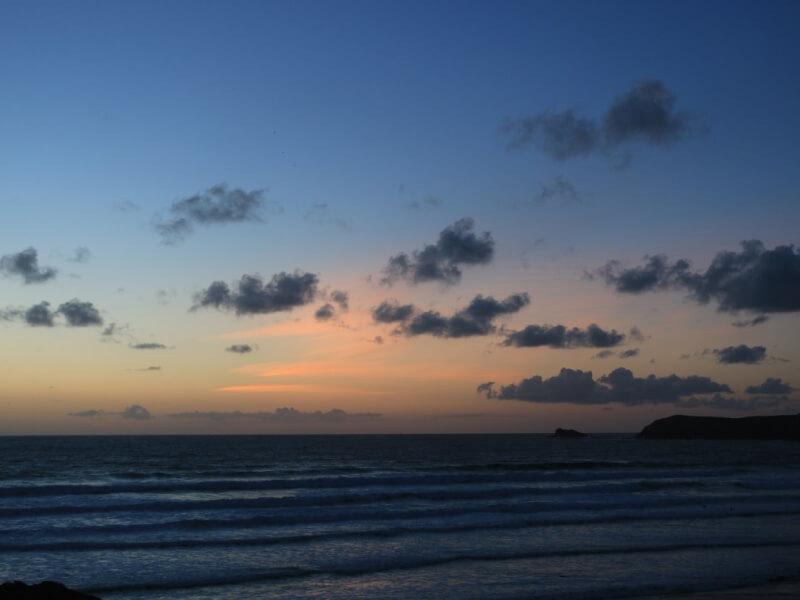 Sonhar com Praia à Noite