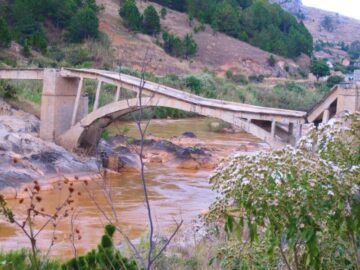 Thumbnail Sonhar com Ponte Caída