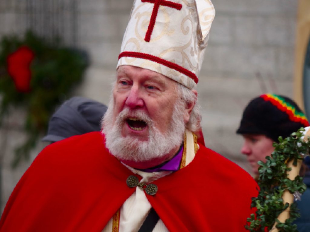 Sonhar com Sacerdote Agressivo