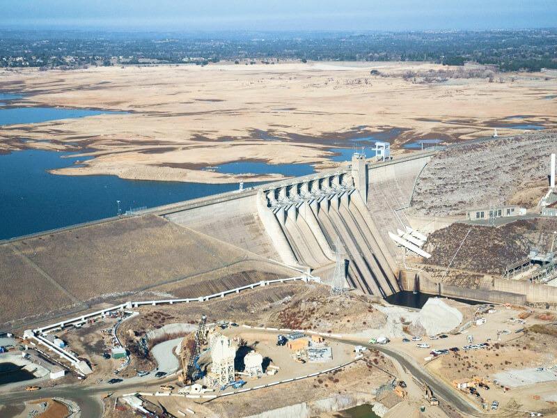 Sonhar com Seca na Represa