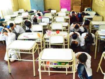 Sonhar com Tremores na Escola