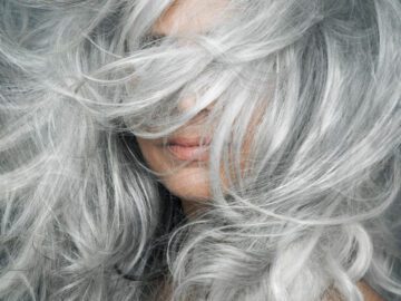 Sonhar com Tingimento de Cabelo Cinza
