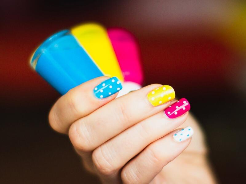 Sonhar com Unhas Consertadas